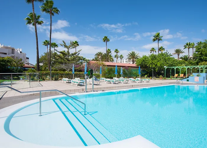 Готель Artemisa *